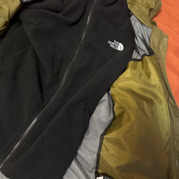 The North Face Men’s Jacket - Picture 8 of 16